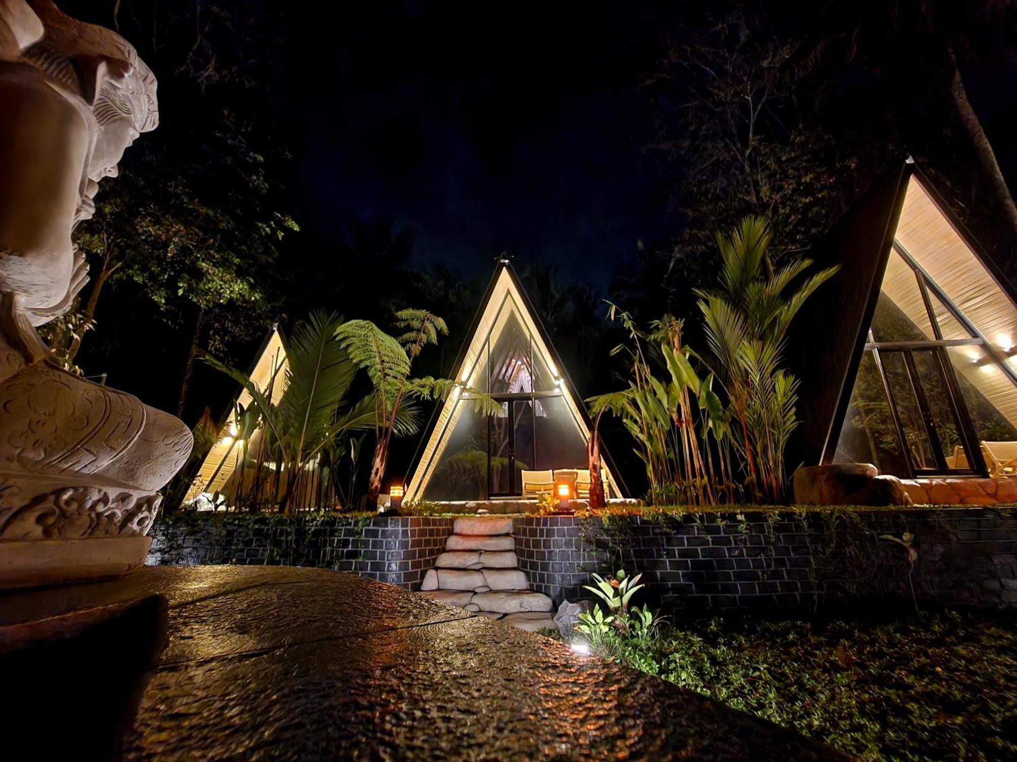 Delta Casa Ubud-jungle With Volcano View & Hot Tub Villa Payangan